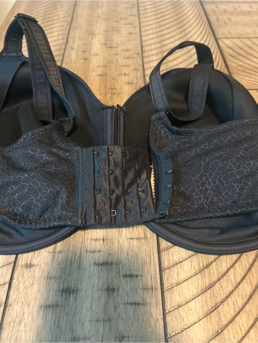 Chantelle Black Smooth T-Shirt Bra 40G - Picture 4 of 6